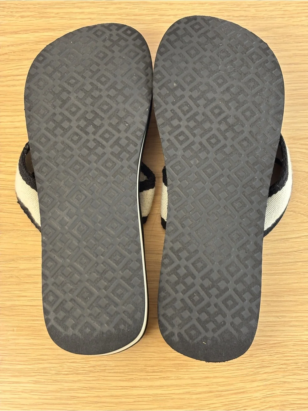 Tory Burch Frankie Wedge Flip Flop Black / Cream Sandals Woman’s 7.5 - Picture 8 of 9